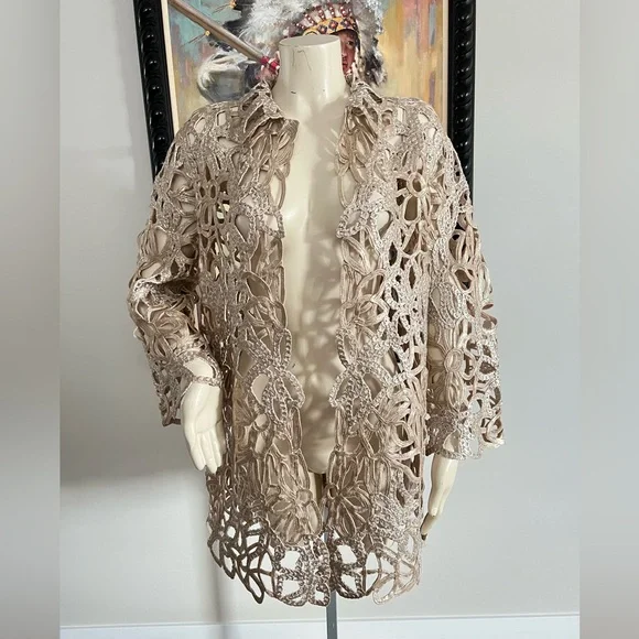 RANI ARABELLA Gold Lace Topper Jacket - Picture 8 of 15